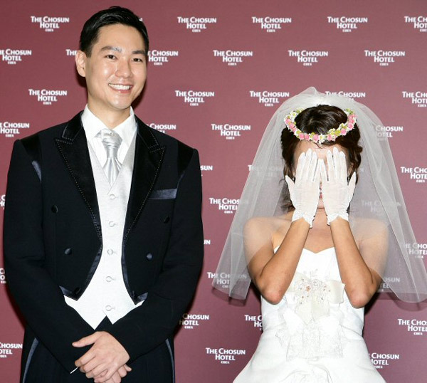 تزوجت Ahn Sang-Hoon Suh-wding