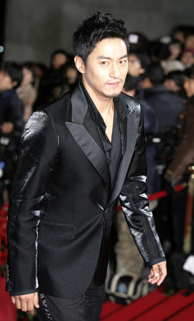 Ju Jin-mo haircuts for men. Ju Jin-mo is a South Korean actor.
