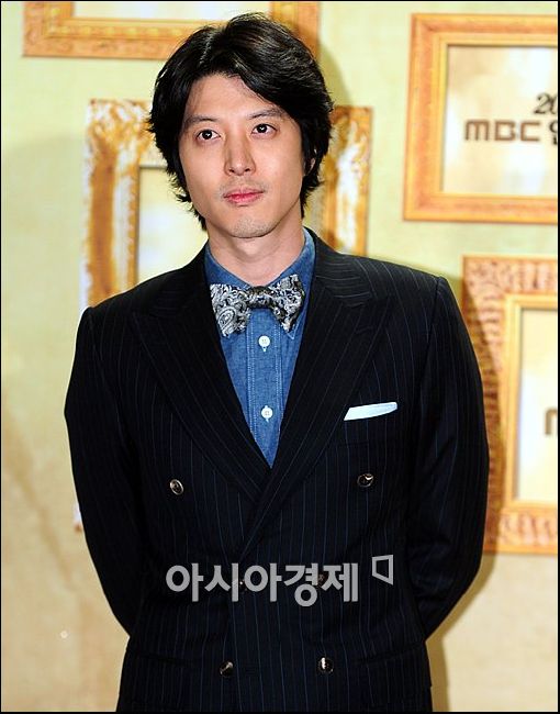 actor lee dong-gun will make a 30 second cameo appearance on the ...