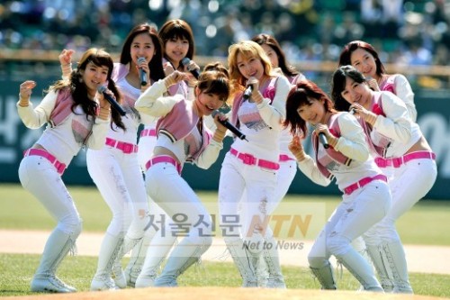 Girls' Generation/SNSD Fan Club - Página 16 Snsd-20101217
